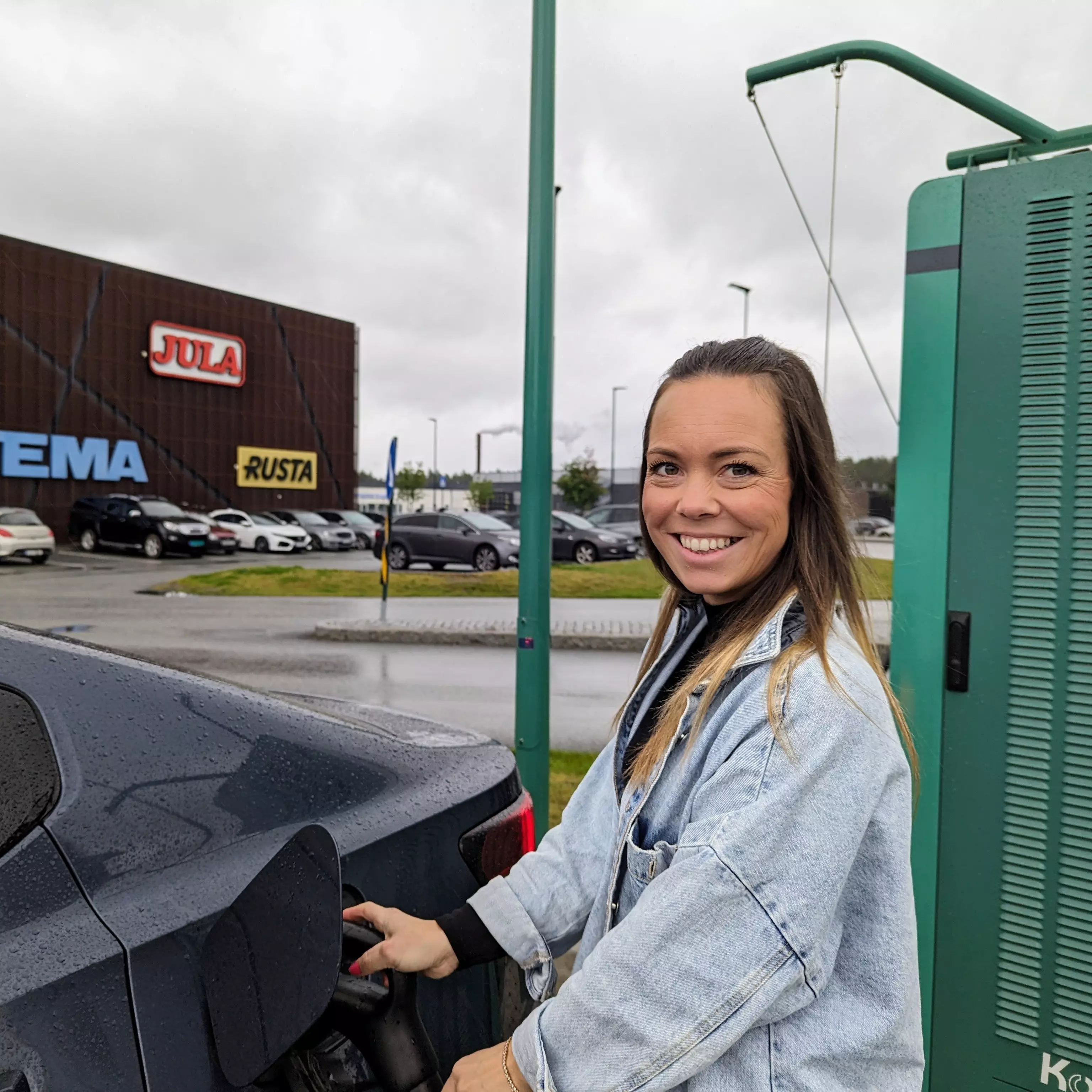 Electric Vehicle Charging at Commercial Buildings-idx